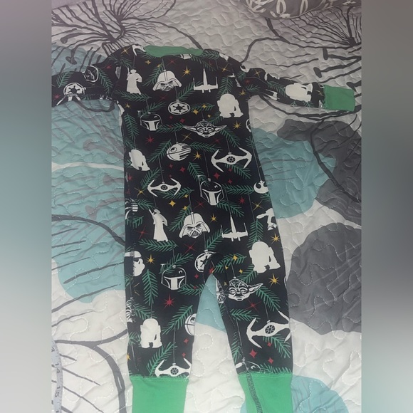 • Kids Star Wars™ Long John Pajama Set - Picture 2 of 6